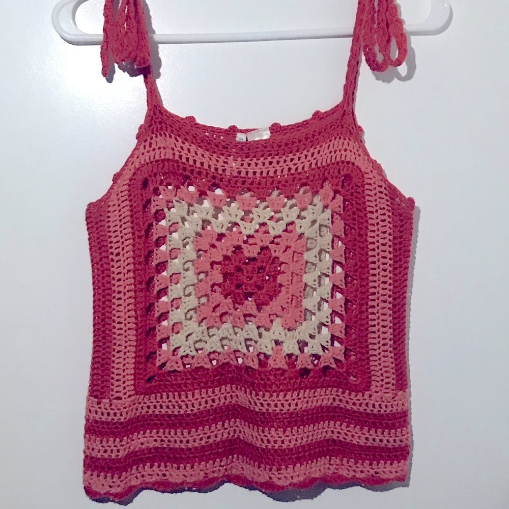 Multicolored pink and white crochet tank top 💖
